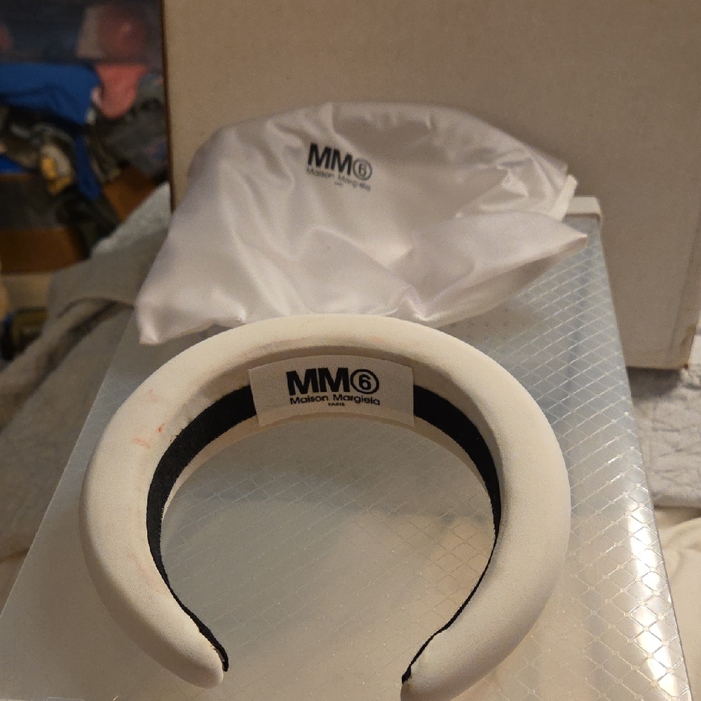 MM6 Maison Martin Margiela White Padded Headband